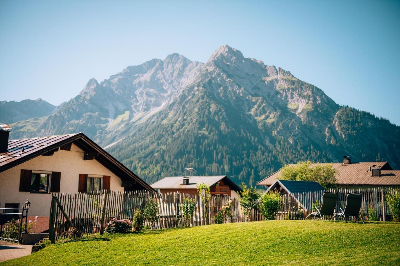 Ferienhotel Almajur Mittelberg Exterior foto