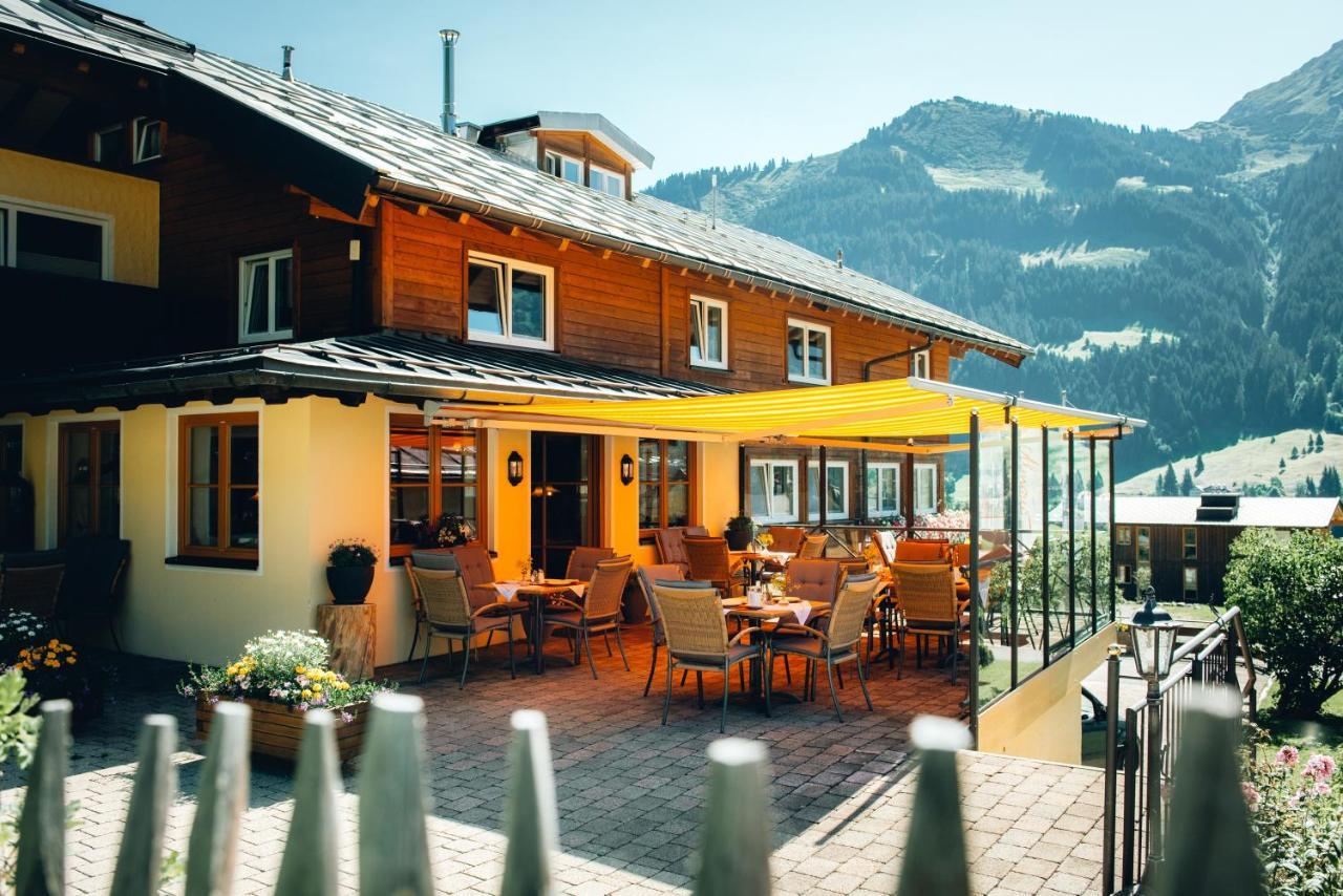 Ferienhotel Almajur Mittelberg Exterior foto